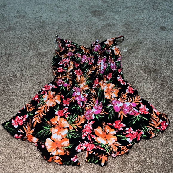 S Mossimo flower romper - Picture 5 of 5